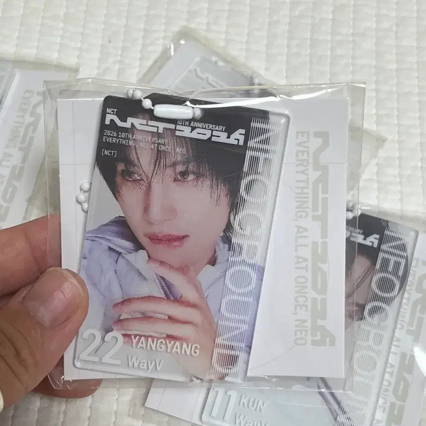 [BUNJANG] WayV YangYang Lenticular Keychain / wayv 양양 렌티큘러 키링