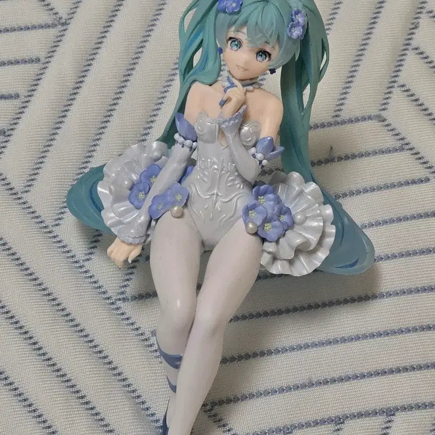 [BUNJANG] Hatsune Miku Nemophila Figure / 하츠네 미쿠 네모필라 피규어