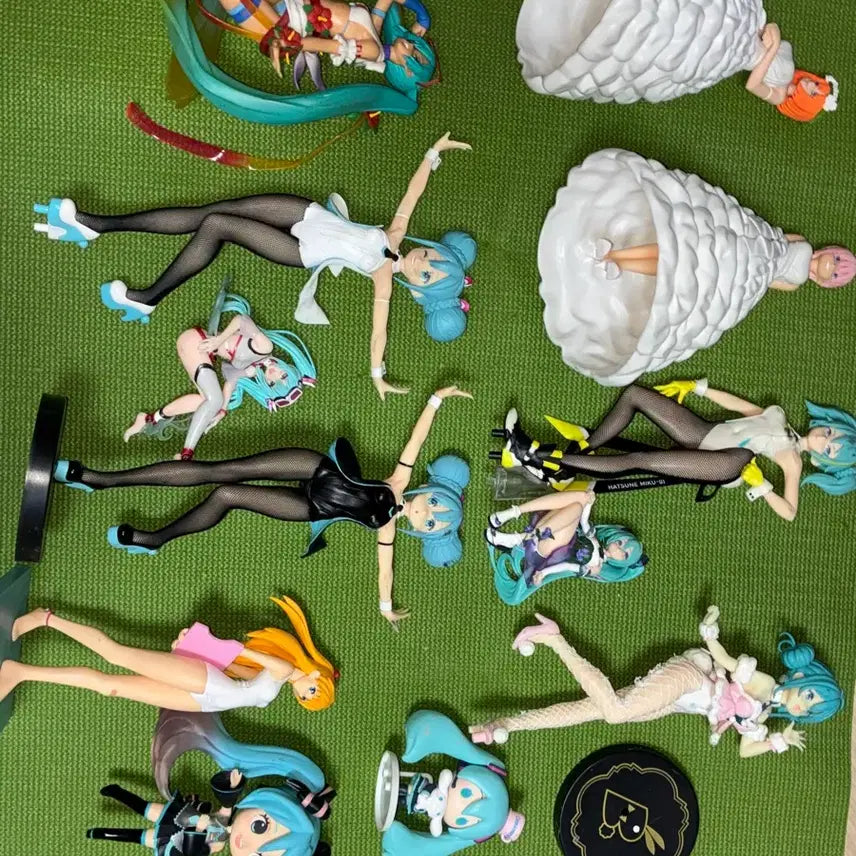 [BUNJANG] Hatsune Miku J-Mug Factory Manager Collection Figure Bundle (As Is) / 택포 일괄 정크 하자 있는 피규어들 모음 하츠네미쿠 제멋대로 공장장  고전 미소녀 피규어 보컬로이드 굿즈