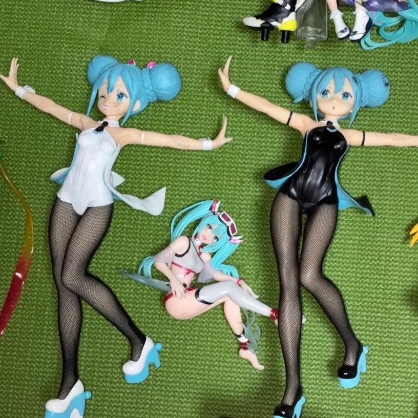 [BUNJANG] Hatsune Miku J-Mug Factory Manager Collection Figure Bundle (As Is) / 택포 일괄 정크 하자 있는 피규어들 모음 하츠네미쿠 제멋대로 공장장  고전 미소녀 피규어 보컬로이드 굿즈