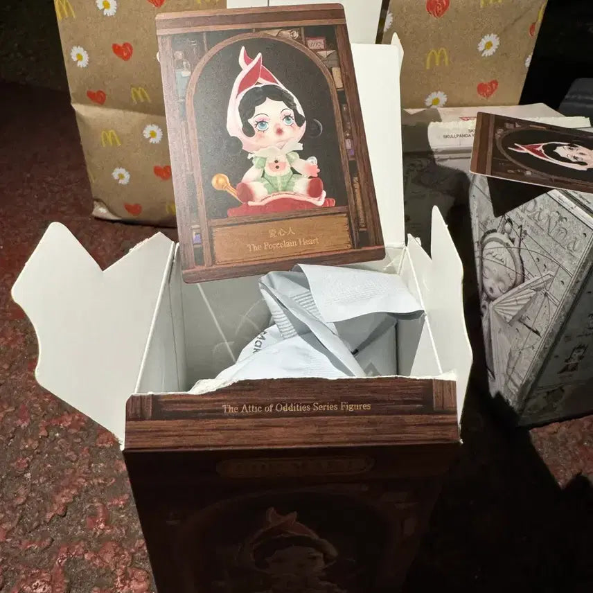 [BUNJANG] Pop Mart Skullpanda Oddity Attic Series Box Only / 팝마트 [기묘한 다락방 시리즈] 스컬판다