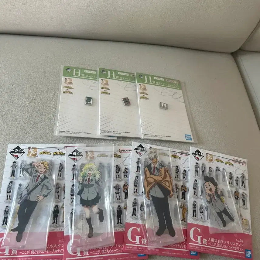 [BUNJANG] My Hero Academia Acrylic Stands &amp; Badges Bundle Set / 히로아카 아크릴 및 뱃지 하위상 일괄
