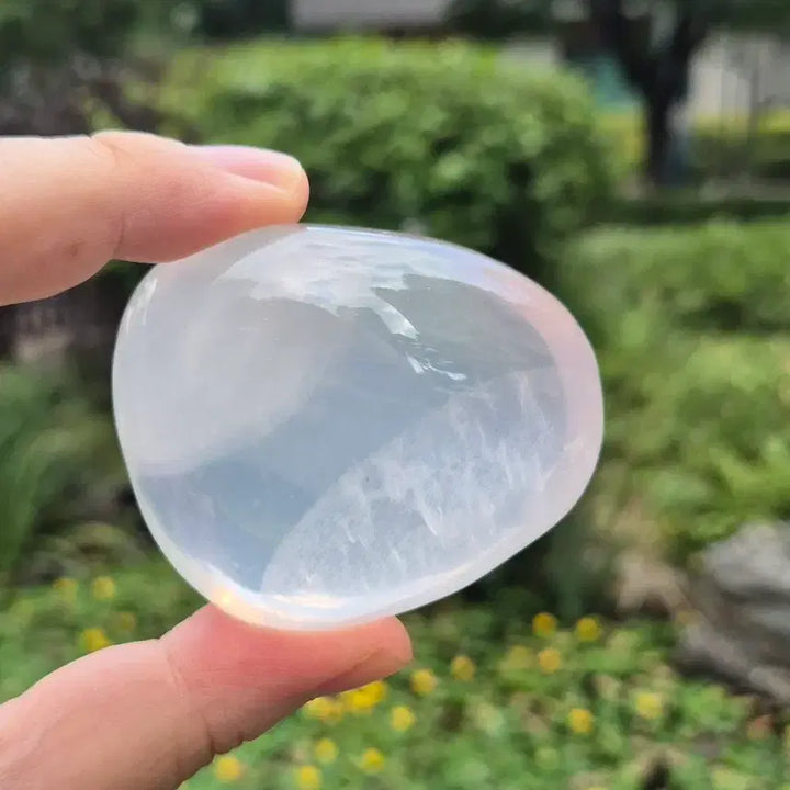 [BUNJANG] Moonlight Girásol Quartz Hand Stone / >하루만특가< 달빛을 담은 기라솔 쿼츠 수정 핸드스톤 원석 광물 지라솔