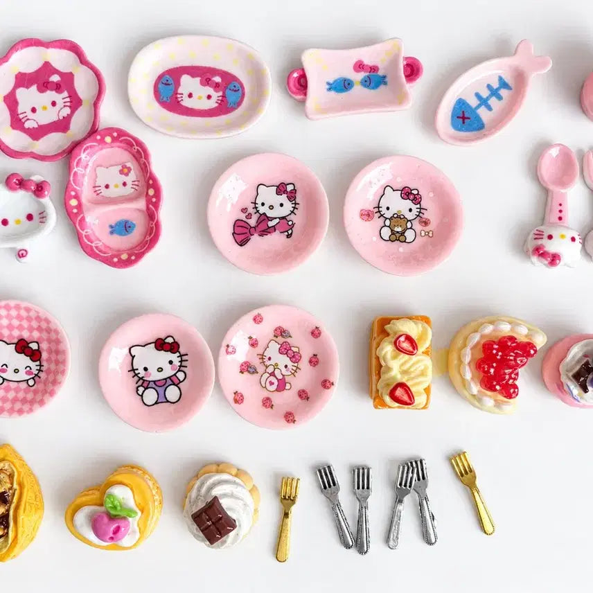 [BUNJANG] Hello Kitty Miniature Food Playset / 헬로키티 식완 미니어쳐