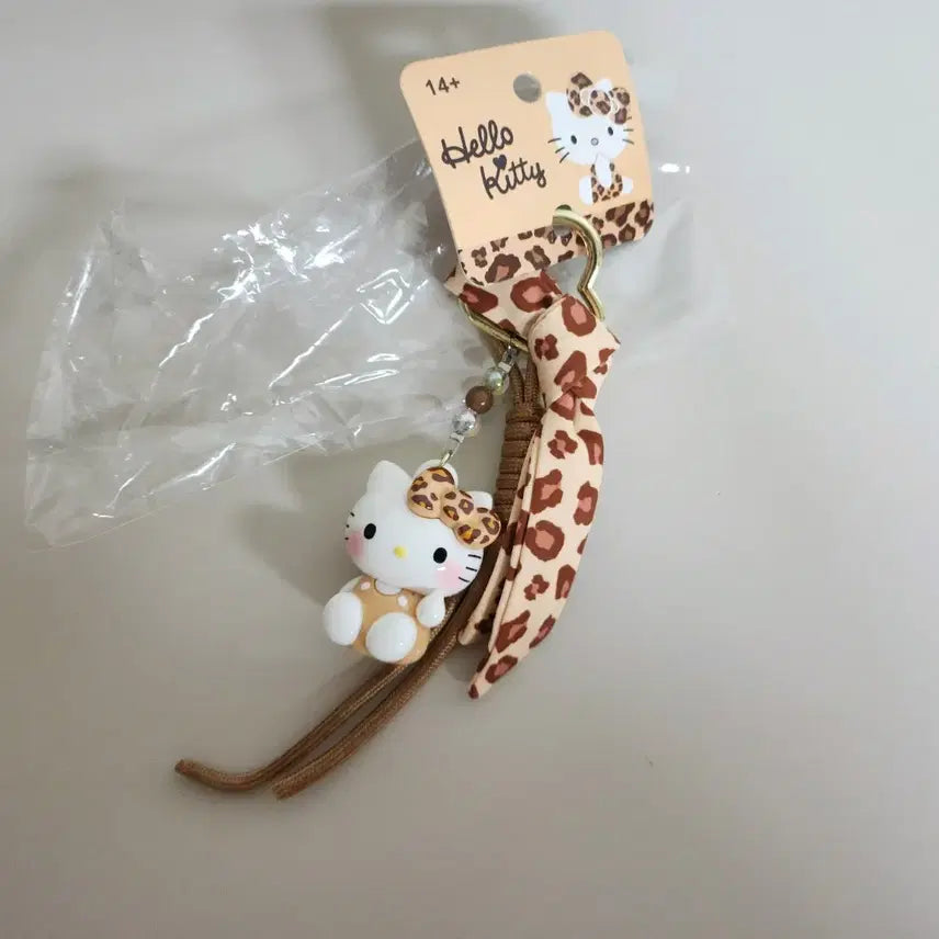 [BUNJANG] Sanrio Hello Kitty Leopard Keychain Figure New / 산리오 헬로키티 레오파드 피규어 키링 새상품