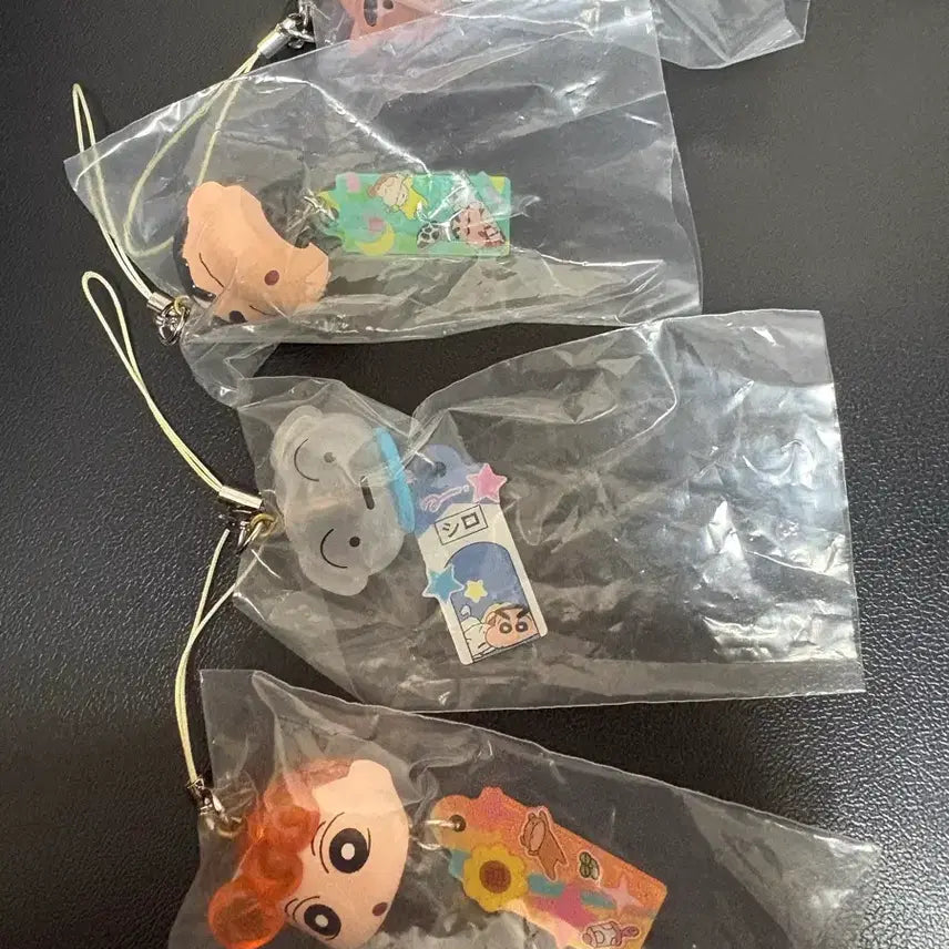 [BUNJANG] Crayon Shin-chan Fu-ring Gacha Set / 짱구 후우링 가챠 4종 일괄