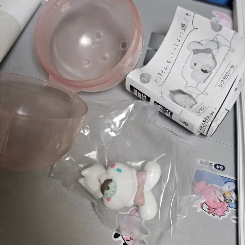 [BUNJANG] Cinnamoroll Relaxing at Home Figure with Capsule / 집에서 쉬어요 시나모롤 피규어 캡슐있어요