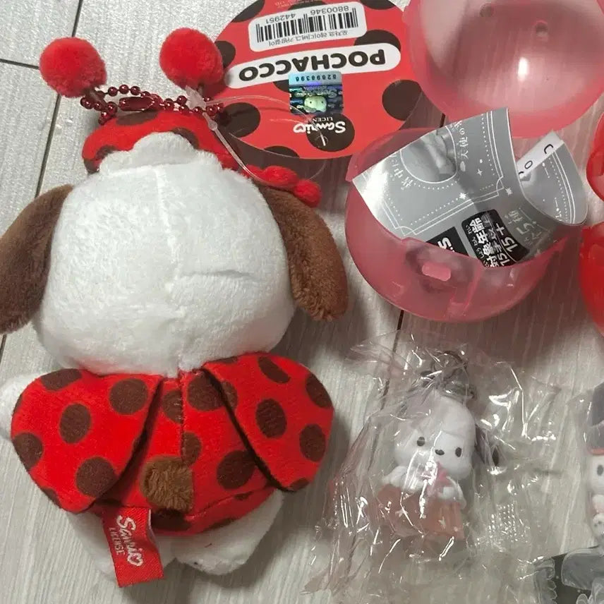 [BUNJANG] Sanrio Pochacco Ladybug Plush Keychain + Gacha Set Bundle / (일괄)산리오 포차코 무당벌레 인형 키링 + 포차코 가챠 세트