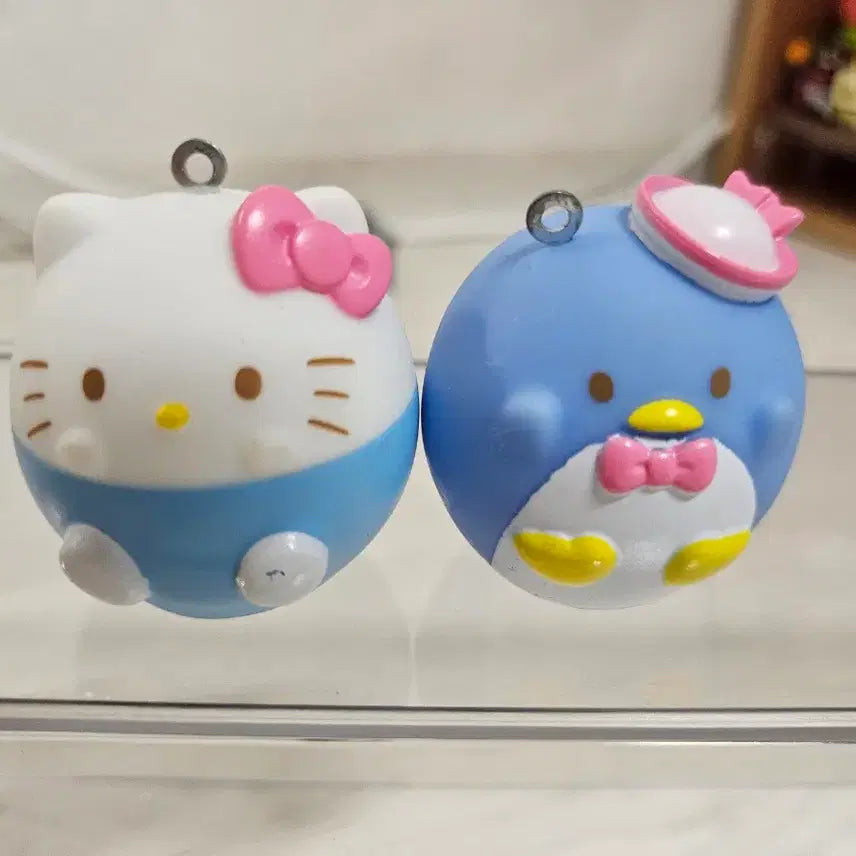 [BUNJANG] Kitty Penguin LED Figure / 키티 펭귄 led 피규어