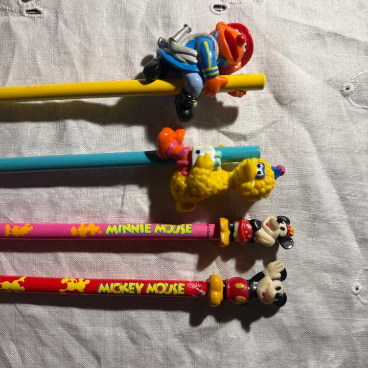[BUNJANG] Classic Mickey Mouse &amp; Sesame Street Pencils Set / 고전 미키마우스 연필, 세서미스트리트 연필