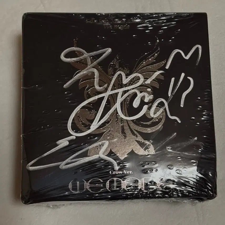 [BUNJANG] (G)I-DLE WE MADE Signed Album Crow Ver. / 아이들 we made 싸인앨범 idle signed album 친필싸인앨범 crow ver.