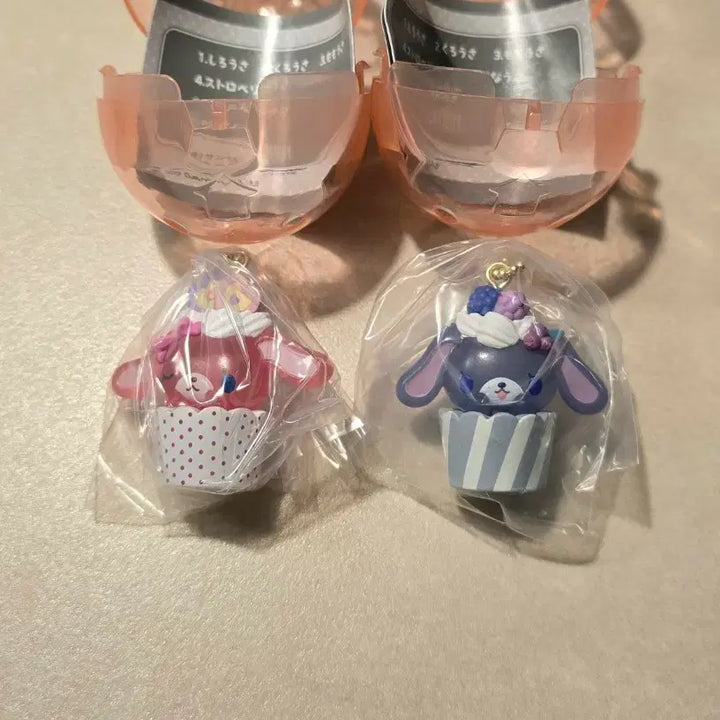[BUNJANG] Bandai Sugarbunnies Cupcake Charm Keychain Gacha Set / 반다이 슈가바니즈 컵케이크 참 키링 가챠