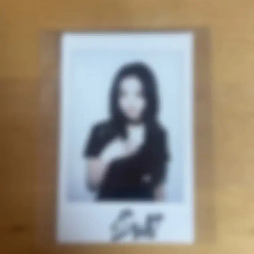 [BUNJANG] TripleS DaHyun Autographed Polaroid / 트리플에스 서다현 싸인 폴라로이드 양도