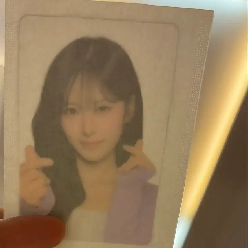 [BUNJANG] RESCENE Liv Sealed Photocard / 미개봉 리센느빵 포카 리브