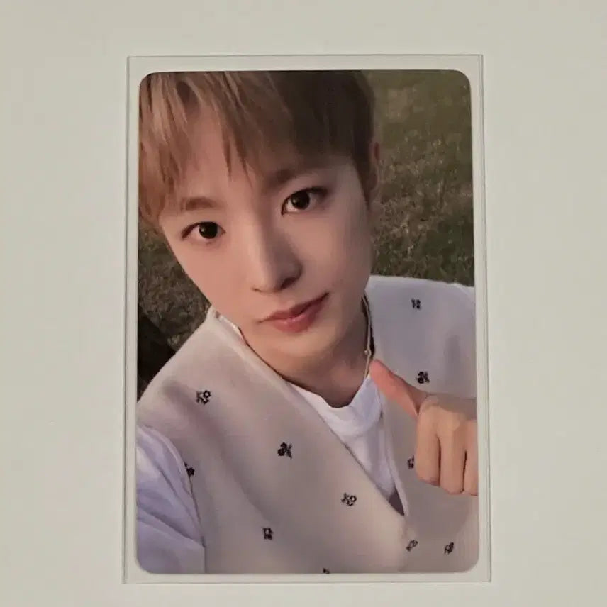 [BUNJANG] Yushi Color Surf Version IZ*ONE Photocard / 유우시 컬러 서프버전 이즈위 포카
