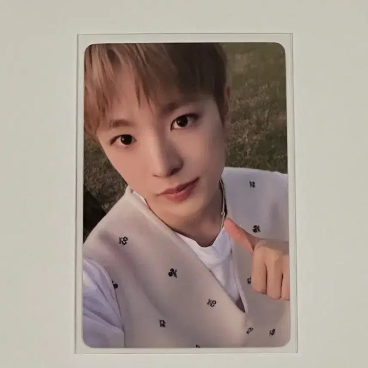 [BUNJANG] Yushi Color Surf Version IZ*ONE Photocard / 유우시 컬러 서프버전 이즈위 포카
