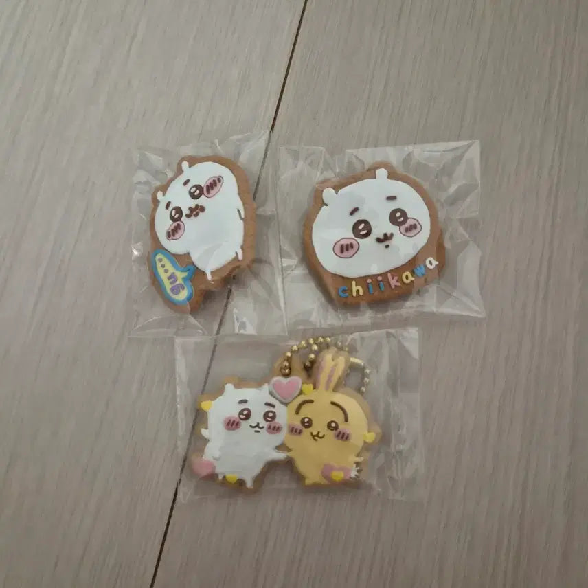 [BUNJANG] Chiikawa Cookie Charm Pins Bundle Set / 치이카와 쿠키 키링 핀즈 일괄