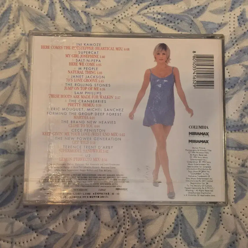 [BUNJANG] Ready To Wear (OST) CD (Sealed) / 패션쇼 Ready To Wear 팀 로빈스 킴 베이싱어 줄리아 로버츠 OST CD 미개봉