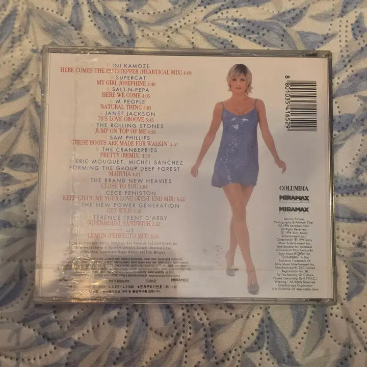 [BUNJANG] Ready To Wear (OST) CD (Sealed) / 패션쇼 Ready To Wear 팀 로빈스 킴 베이싱어 줄리아 로버츠 OST CD 미개봉