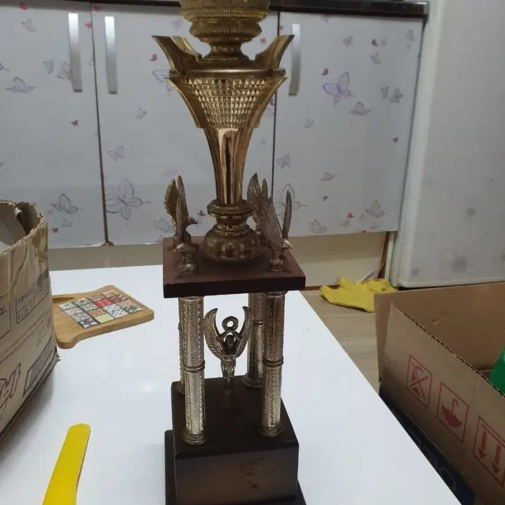 [BUNJANG] Brass Trophy Ornament Unique Design / 트로피 황동 장식 고유 디자인