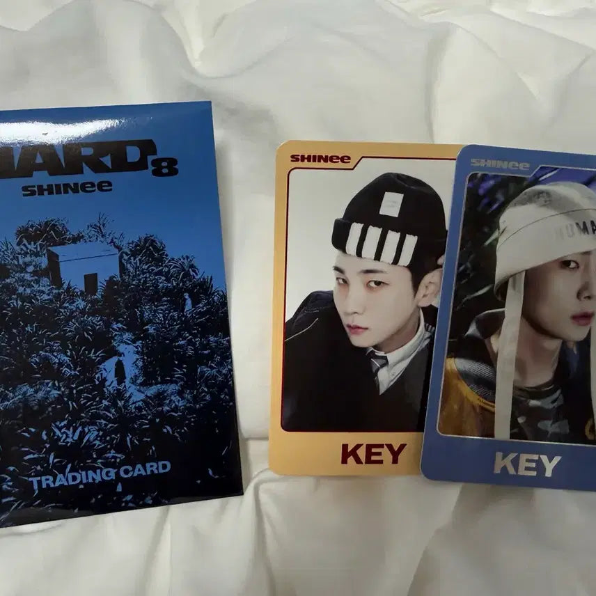 [BUNJANG] SHINee HARD 8th Album Random Photocard Type 2 (Key) / 샤이니 8집 HARD 랜덤 트레이닝 포카 2종 (키)