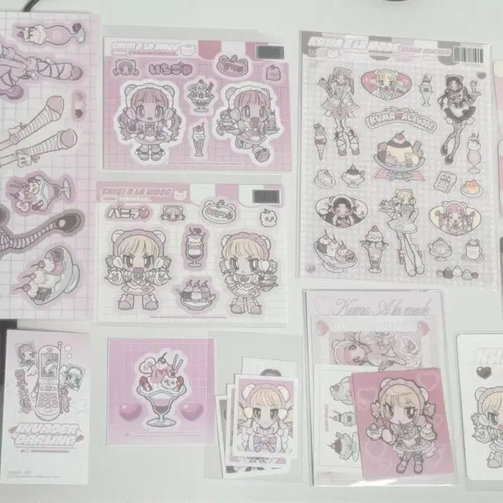 [BUNJANG] Invader Darling Kuma Aramode Series Sticker, Postcard, ID Card Bundle Set / 인베이더달링 쿠마아라모드 시리즈 스티커 엽서 아이디카드 등 일괄