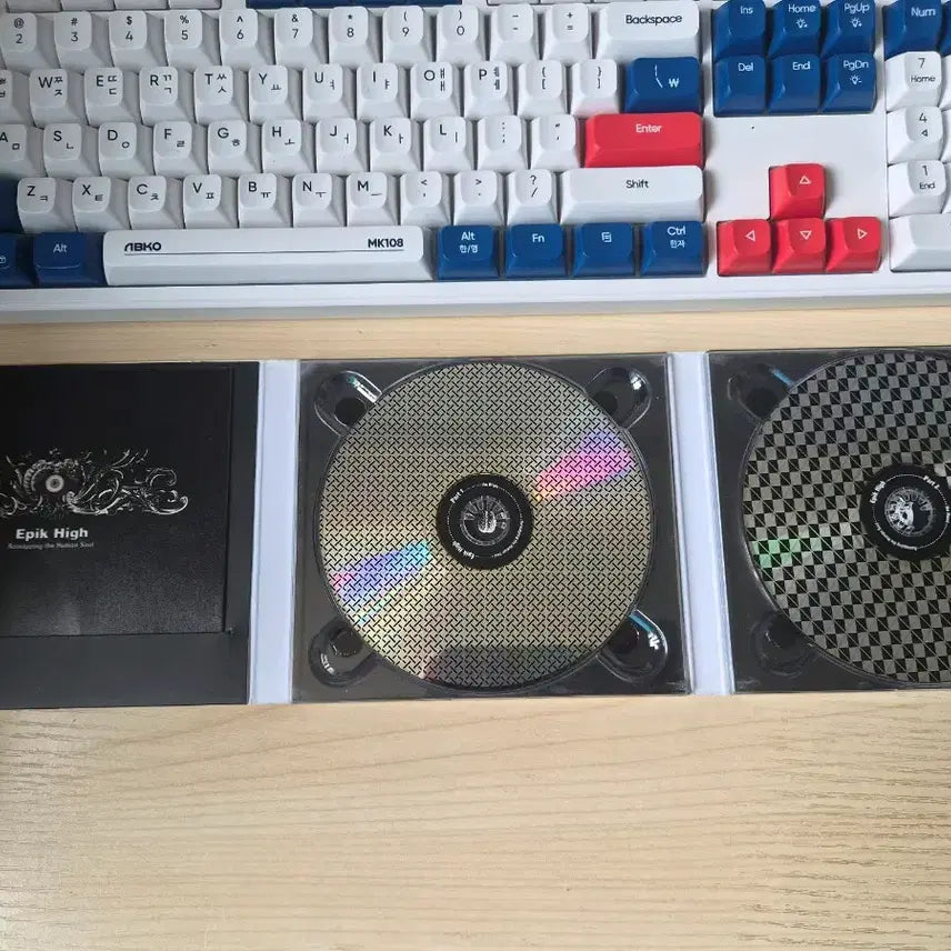 [BUNJANG] Epik High Vol. 4 Album / 에픽하이 4집 판매합니다자켓 표면에 사용감 약간 있고 CD 스크래치 없습니다