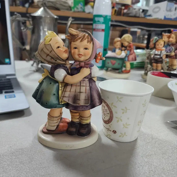 [BUNJANG] 1985 Goebel Hummel Germany Figurine / 1985년 독일 흠멜 괴벨 높이14cm
