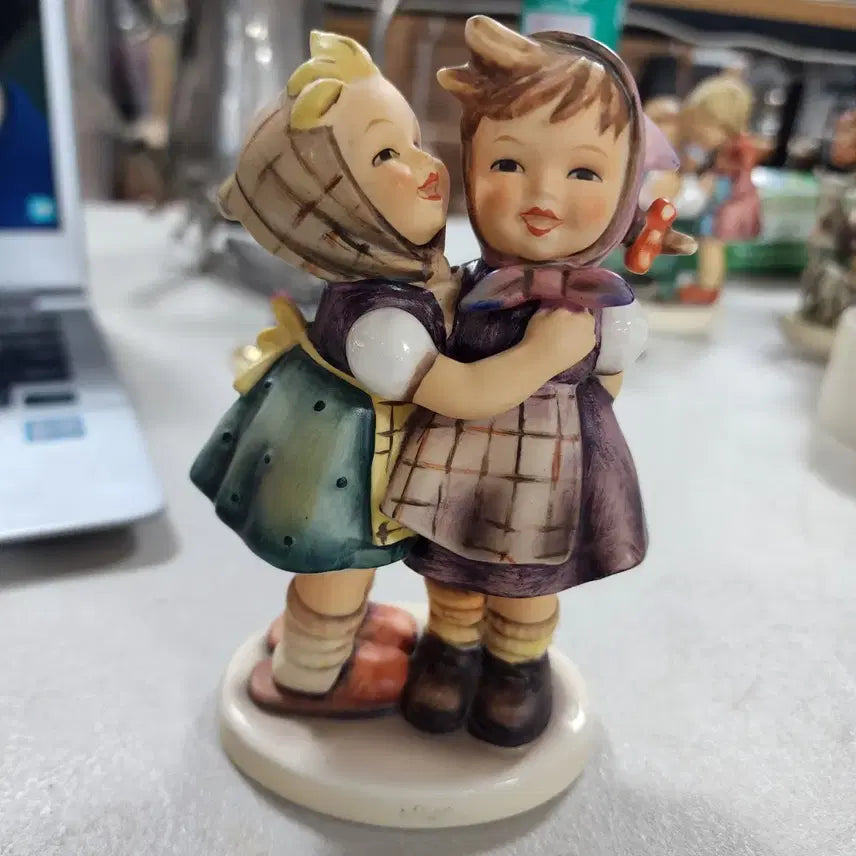 [BUNJANG] 1985 Goebel Hummel Germany Figurine / 1985년 독일 흠멜 괴벨 높이14cm