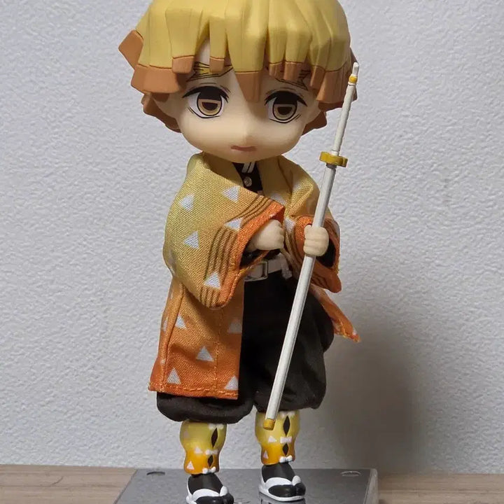 [BUNJANG] Demon Slayer Zenitsu Nendoroid Doll / 귀멸의 칼날 젠이츠 넨도돌 넨도로이드 돌