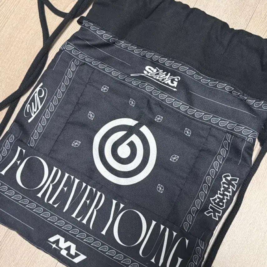 [BUNJANG] DAY6 Forever Young Bandana Gym Sack / 데이식스 포에버영 반다나 짐색
