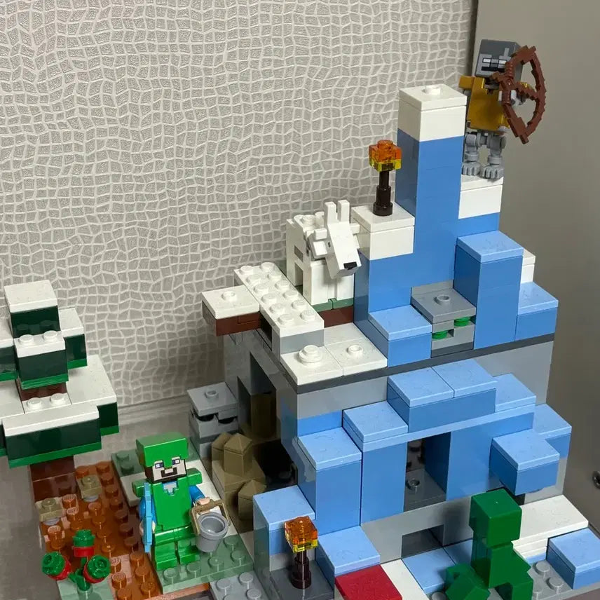 [BUNJANG] LEGO Minecraft The Creeper Ambush (21243) / 레고 마인크래프트 21243