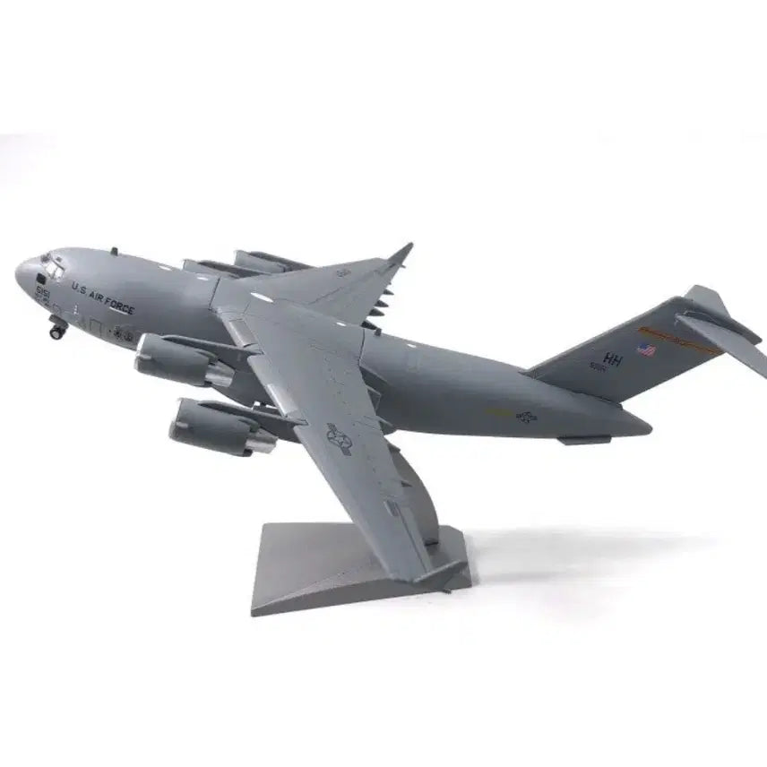 [BUNJANG] C-17 Globemaster Transport Aircraft Model (Diecast) / (금속) C-17 글로브마스터 수송기 모형(피규어) 팝니다.