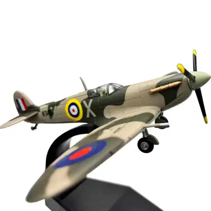 [BUNJANG] Spitfire Fighter Jet Model 1/72 Scale Alloy / (금속) 스핏파이어 전투기 모형(피규어) 팝니다.
