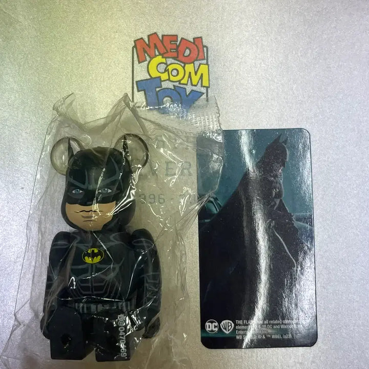 [BUNJANG] Bearbrick 47th Series Batman (Hero Reverse) / 베어브릭 47탄 히어로 역 배트맨
