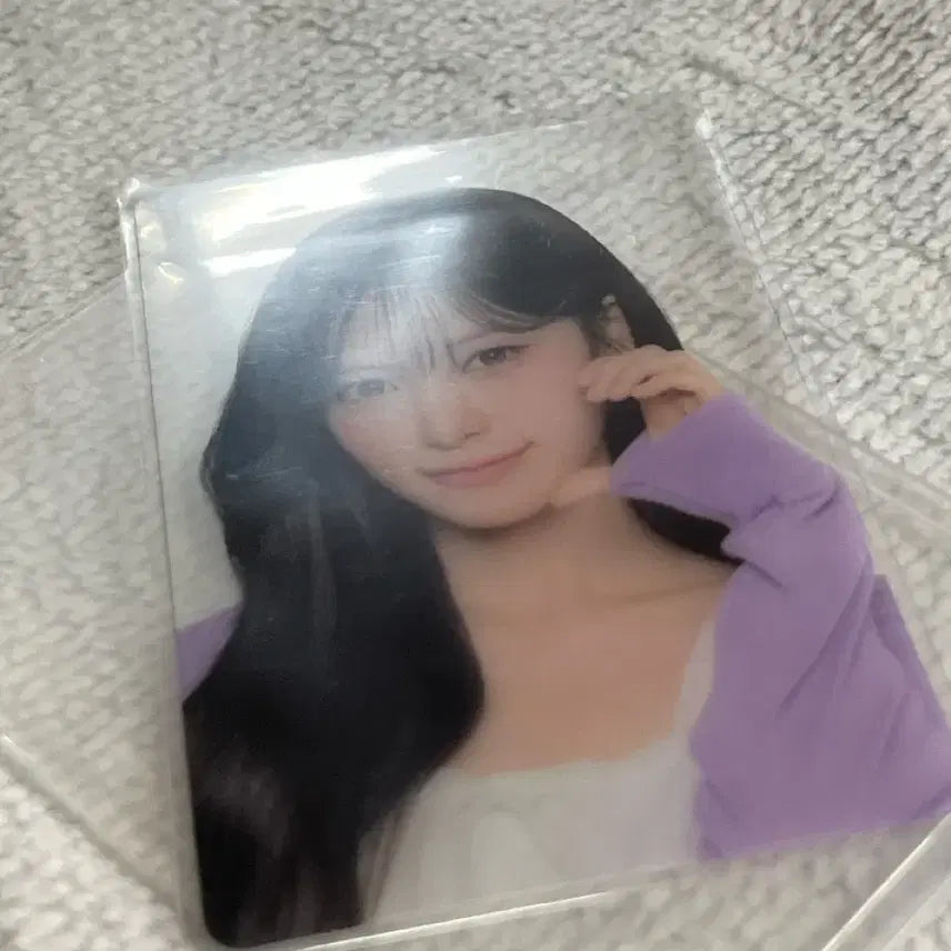[BUNJANG] CU x Riche:ne Liv Photocard (Unsealed) / cu 리센느 포토카드 리브 (개봉, 택포)