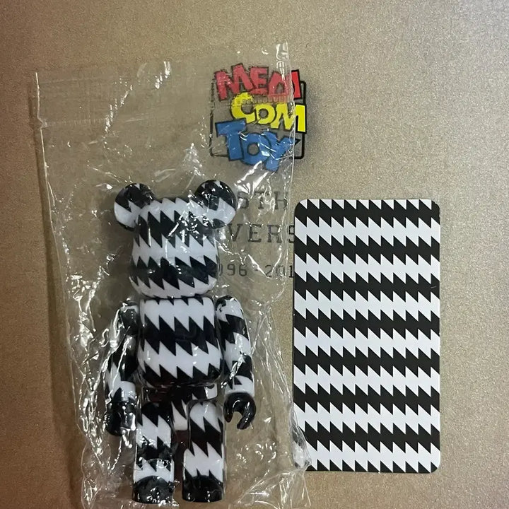 [BUNJANG] Bearbrick 42nd Series Artist Mint Design / 베어브릭 42탄 아티스트 민트 디자인