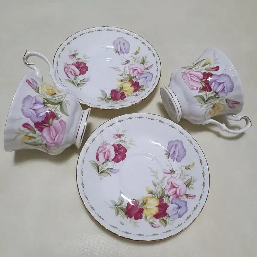[BUNJANG] Vintage Royal Albert April Teacup Set (2-Person) / 빈티지 로얄알버트4월찻잔 세트