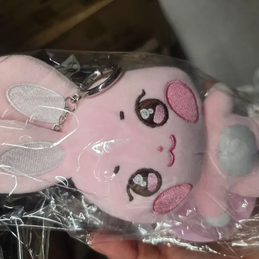 [BUNJANG] ATEEZ Pink Rabbit Plush Keychain / 핑크색 토끼 인형 키링 에이티즈