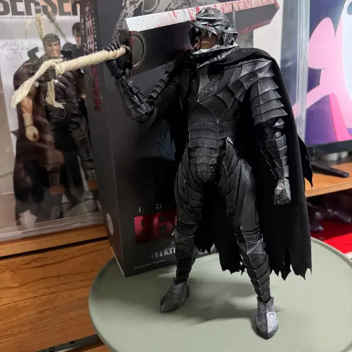 [BUNJANG] ThreeZero Berserk Black Swordsman Figure (Repaired Elbow) / 쓰리제로 베르세르크광전사 일반 팔꿈치 파손(순접)