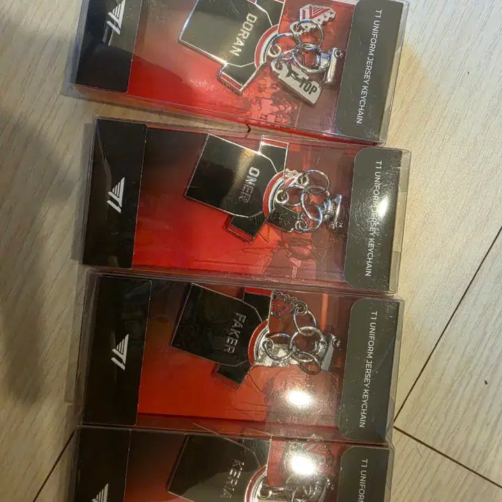 [BUNJANG] T1 2025 Uniform Keyring Bundle Set / 티원 25년도 유니폼키링 4종(도오페케) 일괄판매합니다.