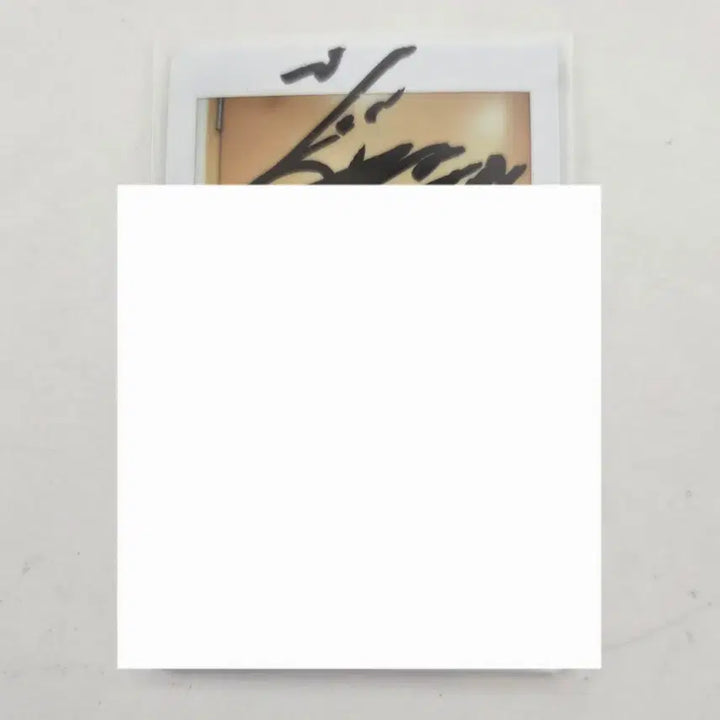 [BUNJANG] Dreamcatcher Sua Signed Polaroid / 드림캐쳐 유아유 수아 싸인 폴라로이드