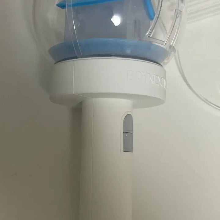 [BUNJANG] BOYNEXTDOOR Official Light Stick / 보넥도 응원봉 (사용 안하고 전시만 함)