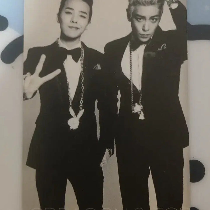 [BUNJANG] G-Dragon &amp; T.O.P Photocard &amp; Sticker Set / 지드래곤 탑 포토카드+스티커 5장