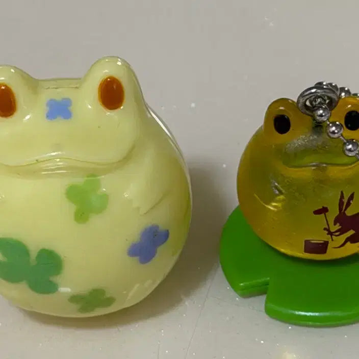 [BUNJANG] Retro Frog Style Leaf Keychain Collection / 고전 프로그 스타일 잎사귀 키링 모음