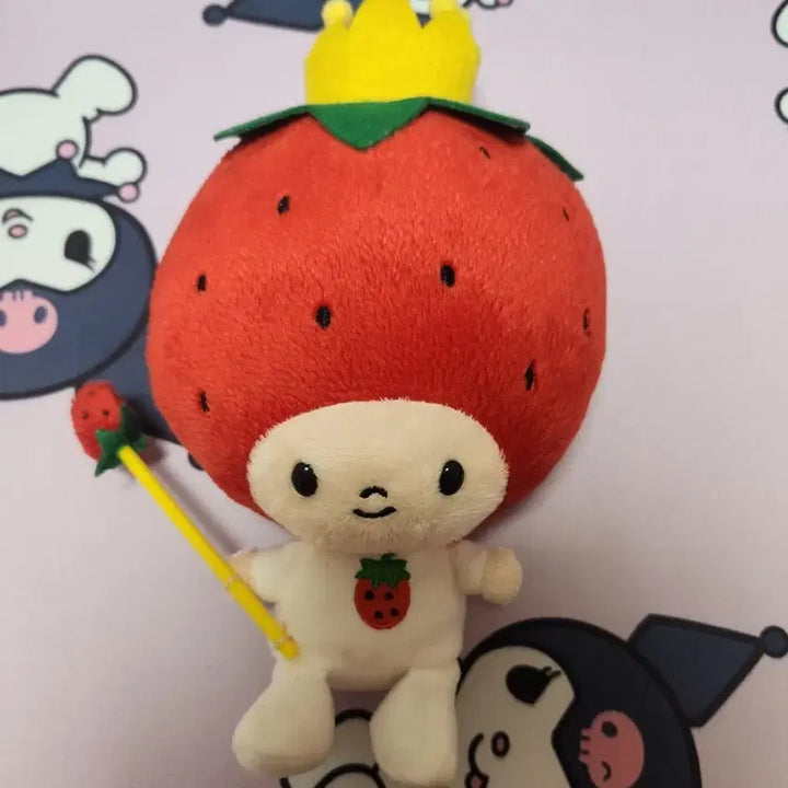 [BUNJANG] Sanrio Strawberry King Plush / 딸기왕 산리오 인형
