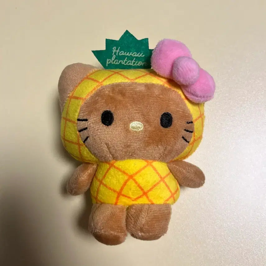 [BUNJANG] Hello Kitty Pineapple Plush Hawaiian Plantation Collaboration / 헬로키티 파인애플 인형 하와이 플랜테이션