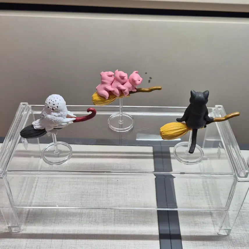 [BUNJANG] YELL Flying Broom Gacha Figures (Cat, Pig, Owl) - Bundle Set / 일괄) YELL 하늘을 나는 빗자루 가챠 피규어 고양이 돼지 부엉이