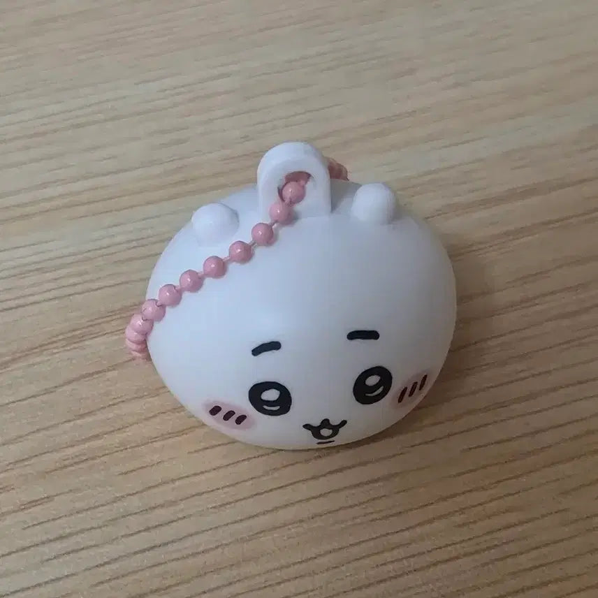 [BUNJANG] Chiikawa Lip Cap Keychain / 치이카와 립캡 키링 립밤 뚜껑