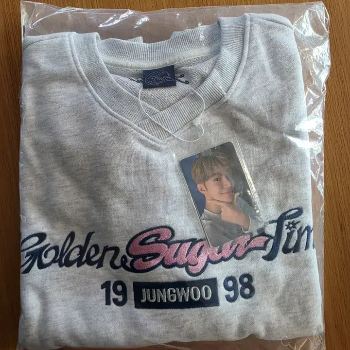 [BUNJANG] NCT 127 Jungwoo Sweatshirt Set (Sealed) / 엔시티127 정우 스윗셔츠 세트 원가이하 양도 (미개봉)
